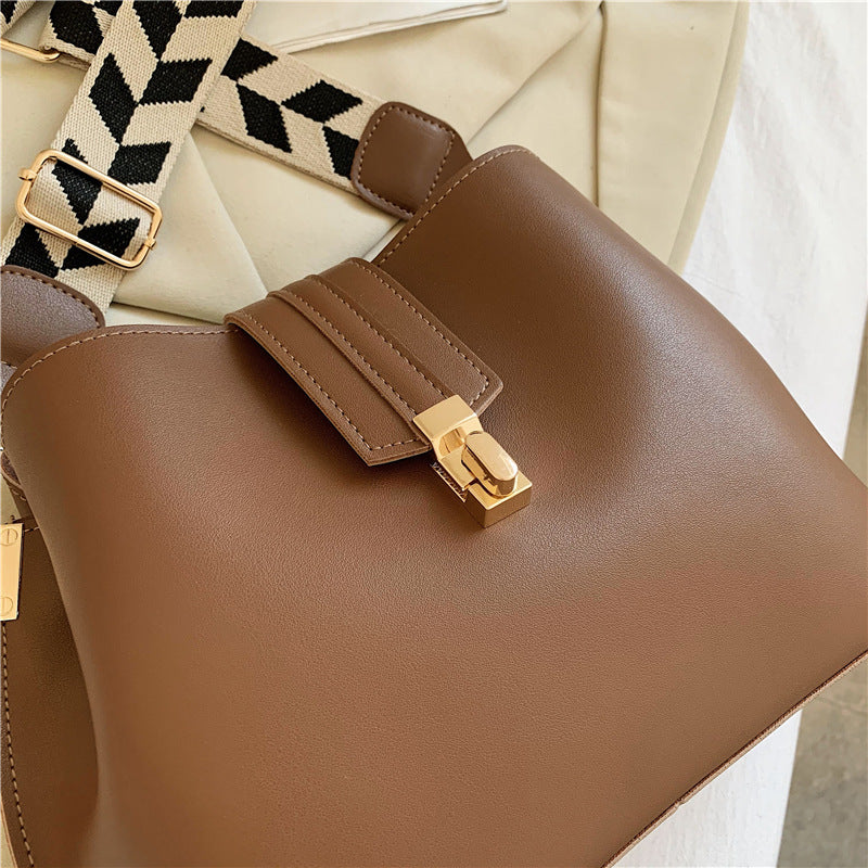 PREORDER: Tay Mini Bucket purse 9.15.25